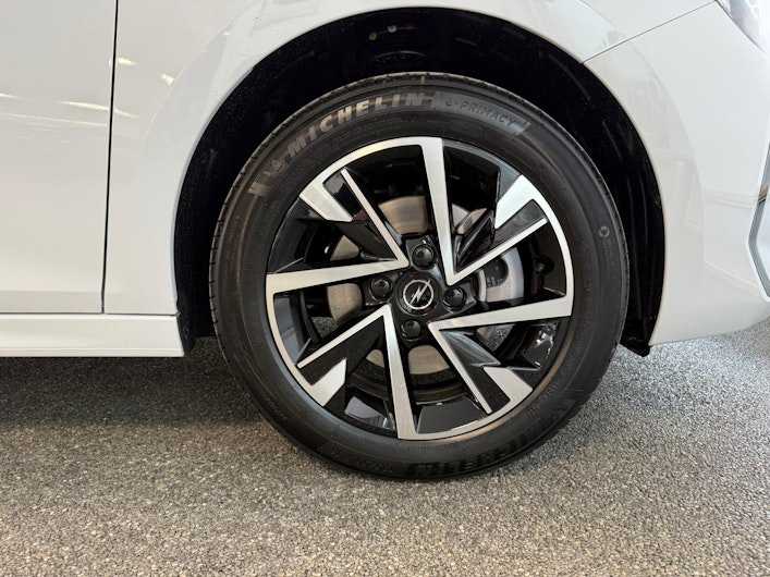 Vehicle image OPEL CORSA