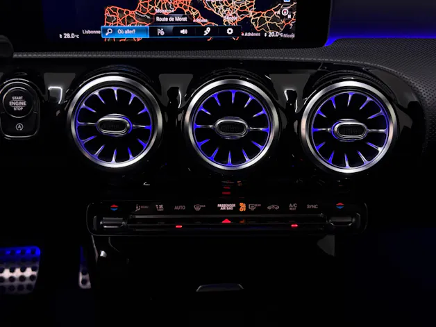 Mercedes-Benz CLA Shooting Brake 200 AMG Line 7G-DCT