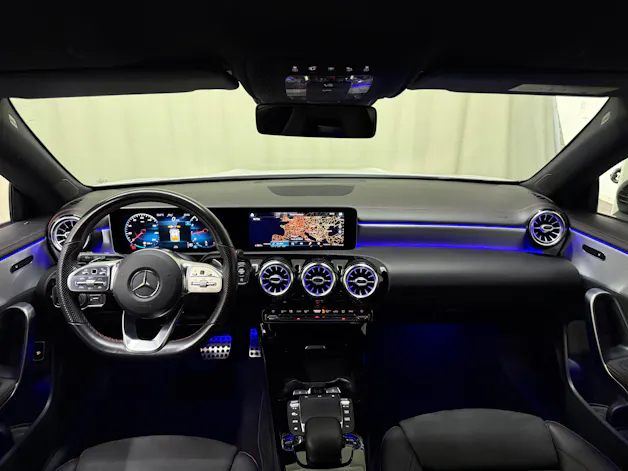 Mercedes-Benz CLA Shooting Brake 200 AMG Line 7G-DCT