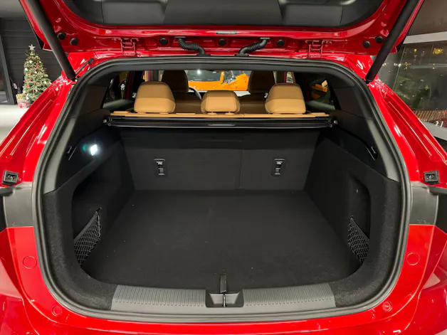MG HS 1.5 T Luxury Automat