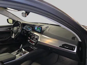 BMW 520d xDrive Touring Sport Line