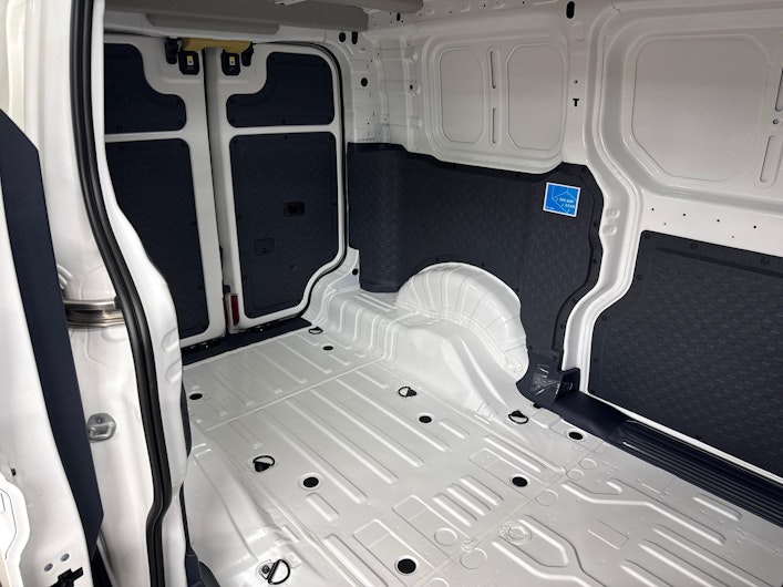 Vehicle image KIA PV5