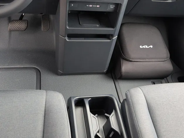 Kia PV5 Cargo 71.2 kWh Plus / Wärmepumpe / Ganzjahresreifen / Rückfahrkamera / 7 Jahre CH-Herstellergarantie