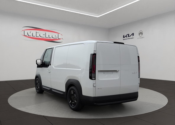 Vehicle image 3 Vehicle image 3