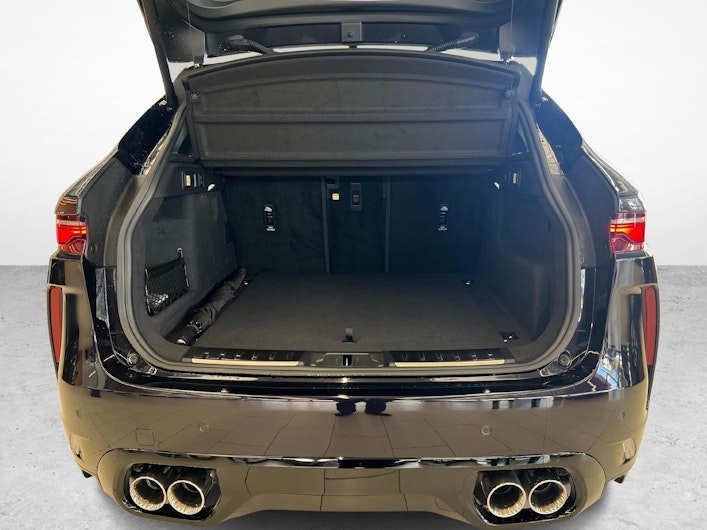 Vehicle image JAGUAR F-PACE