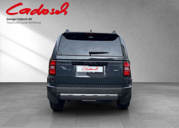 Vehicle image 4 Vehicle image 4