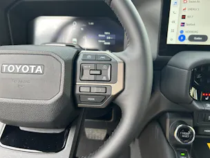 Toyota Land Cruiser 2.8 D 48V Style