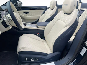 image du véhicule BENTLEY Continental GTC 4.0 V8 Hybrid Mulliner