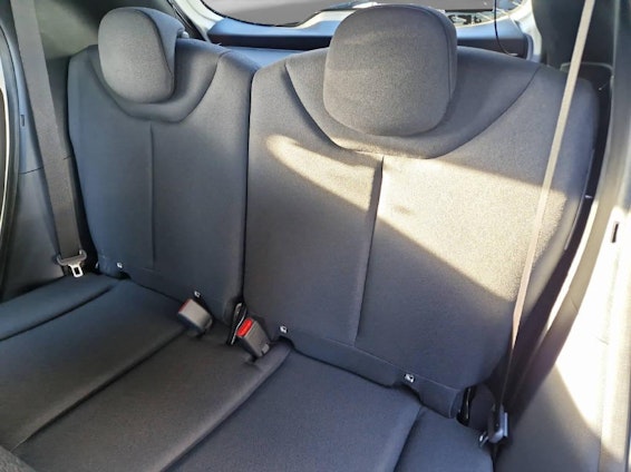 Vehicle image 13 Vehicle image 13