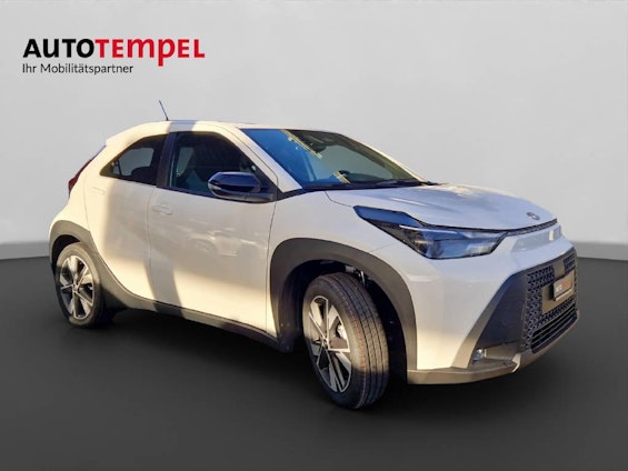 Vehicle image 3 Vehicle image 3