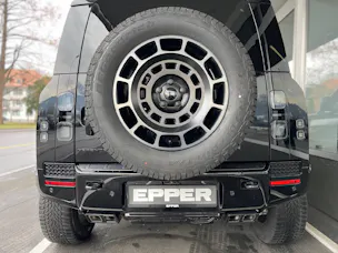 Land Rover Defender 110 4.4 V8 P635 Octa Black Ed.