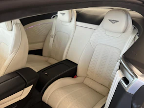 Fahrzeugbild BENTLEY Continental GT 4.0 V8 Hybrid S