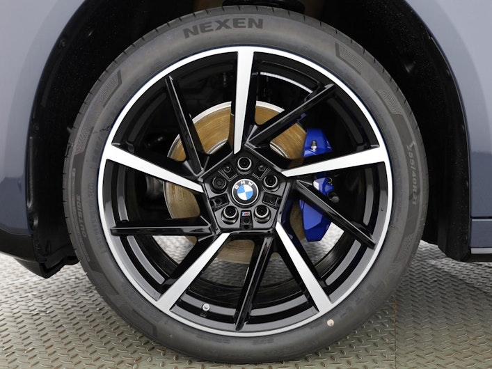 immagine del veicolo BMW iX3