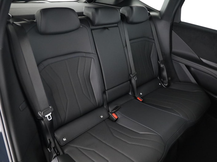 immagine del veicolo BMW iX3