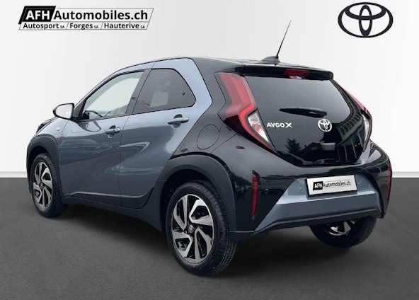 Vehicle image 2 Vehicle image 2