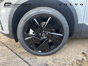 Volvo EX40 Twin Black Edition AWD