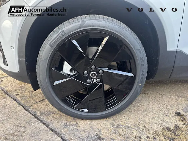 Volvo EX40 Twin Black Edition AWD