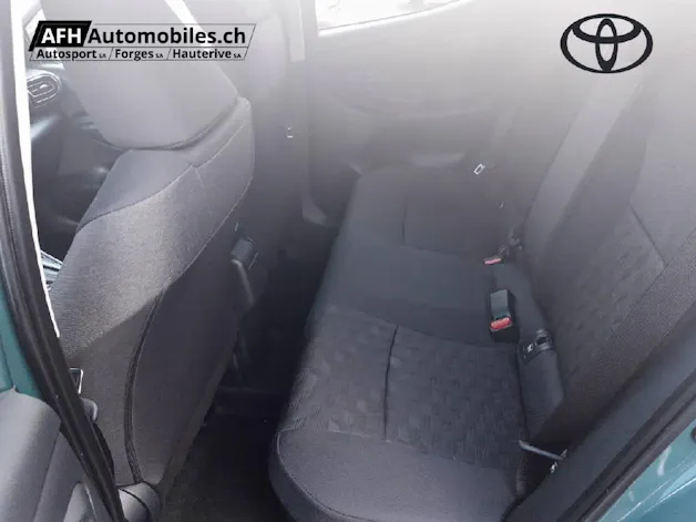 Toyota Yaris 1.5 VVT-i HSD Trend