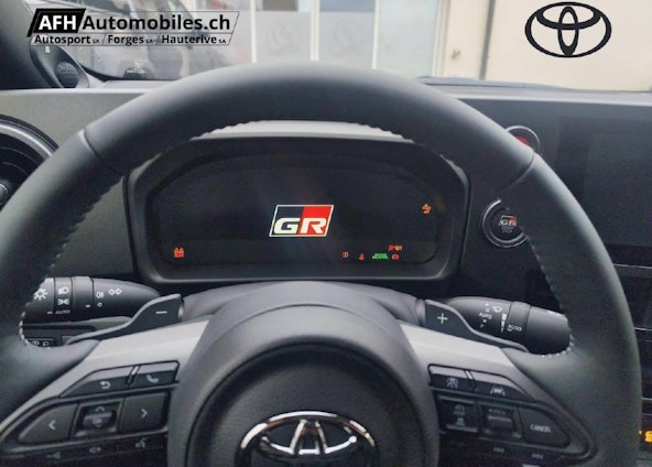 Vehicle image 10 Vehicle image 10