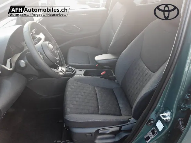 Toyota Yaris 1.5 VVT-i HSD Trend