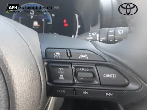 Toyota Yaris 1.5 VVT-i HSD Trend