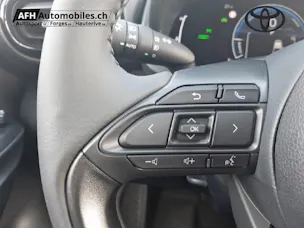 Toyota Yaris 1.5 VVT-i HSD Trend