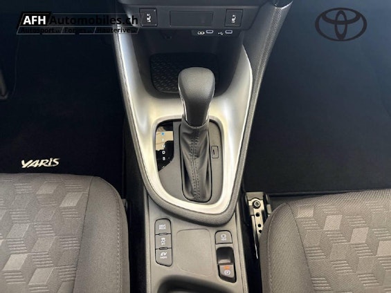 Vehicle image 3 Vehicle image 3