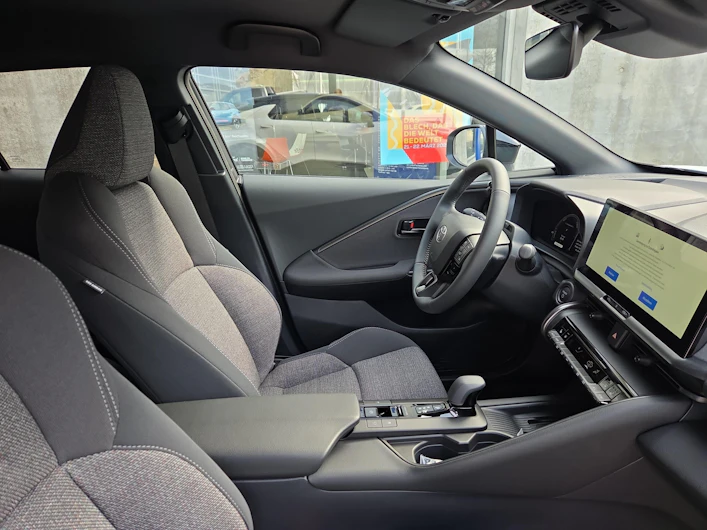 Fahrzeugbild TOYOTA C-HR