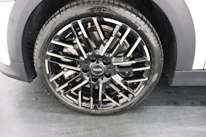 Vehicle image MINI F65 2.0i Cooper S