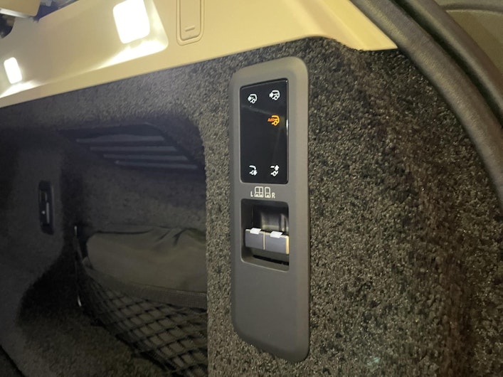 Fahrzeugbild LAND ROVER RANGE ROVER