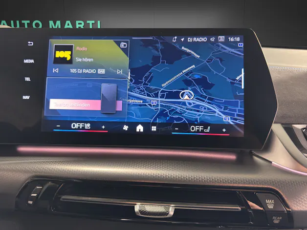 BMW X1 20i sDrive paddles