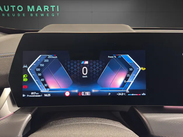 BMW X1 20i sDrive paddles