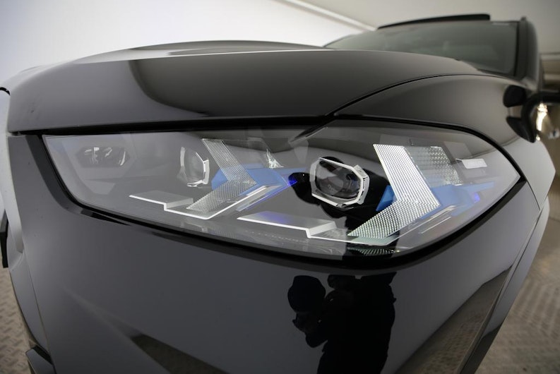 Vehicle image BMW X5