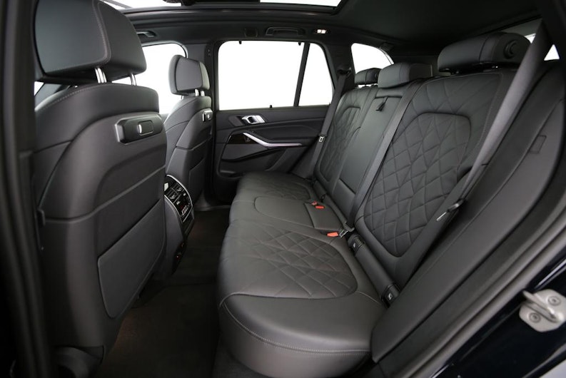 Vehicle image BMW X5