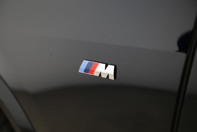 Vehicle image BMW X5