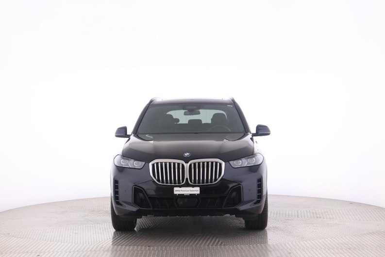 Vehicle image BMW X5