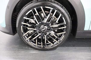 Vehicle image MINI F65 2.0i Cooper S