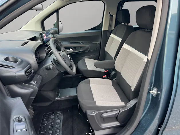 CITROEN Berlingo XL 1.5 BlueHDi 130 Tonic Automat 7 Plätze / Rückfahrkamera / CH-Herstellergarantie / Leasing Aktion 0.99% 36 Mte