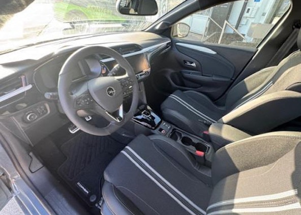 Vehicle image 4 Vehicle image 4