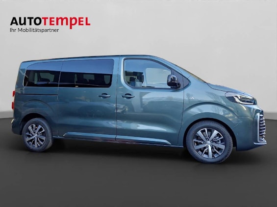 Vehicle image 4 Vehicle image 4