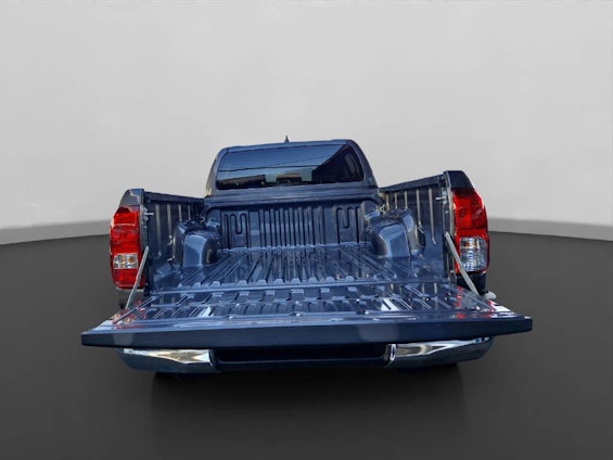 Vehicle image 15 Vehicle image 15