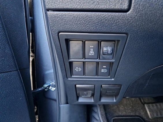 Vehicle image 16 Vehicle image 16