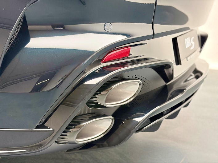 immagine del veicolo ASTON MARTIN DBX