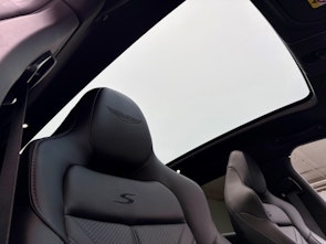 Fahrzeugbild ASTON MARTIN DBX S 4.0 V8 Bi-Turbo