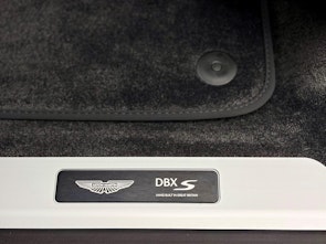 Fahrzeugbild ASTON MARTIN DBX S 4.0 V8 Bi-Turbo