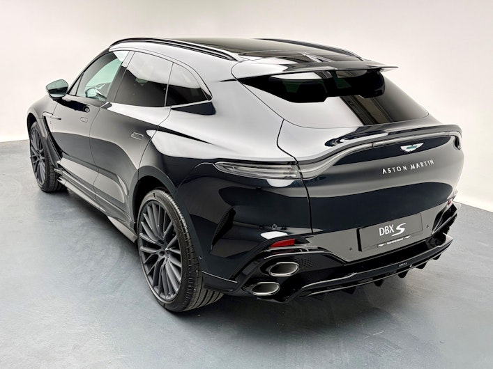 immagine del veicolo ASTON MARTIN DBX