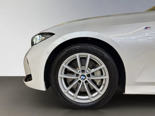 BMW 330d xDrive  Touring M-SportPaket
