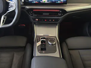 BMW 330d xDrive  Touring M-SportPaket