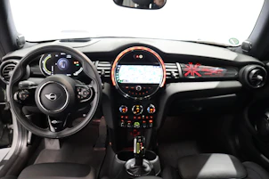 Fahrzeugbild MINI F56 Cooper SE