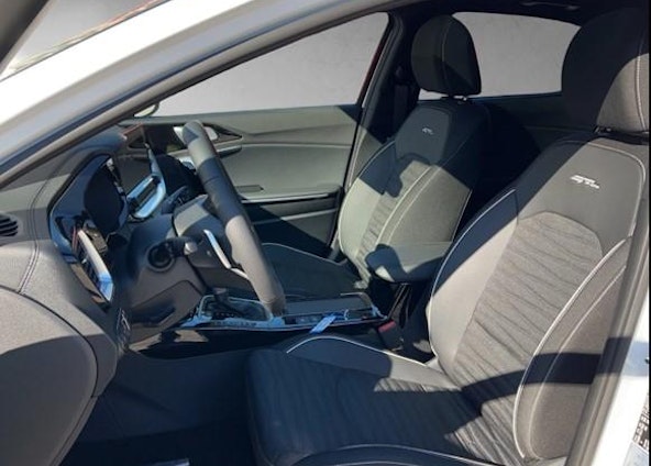 Vehicle image 3 Vehicle image 3